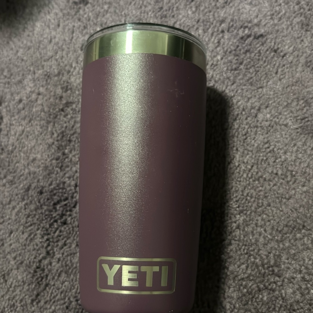 Mini Yeti barely used